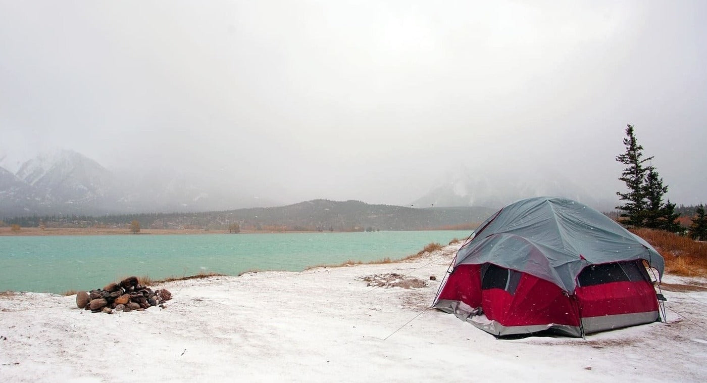 The Ultimate Guide to Winter Camping for Beginners